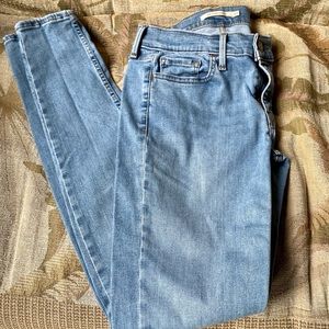 Junior’s Girls Levi 710 Super Skinny Size 27 Jeans